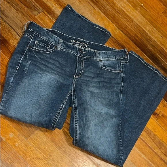 Maurices Women's Blue Jeans - Picture 1 of 7